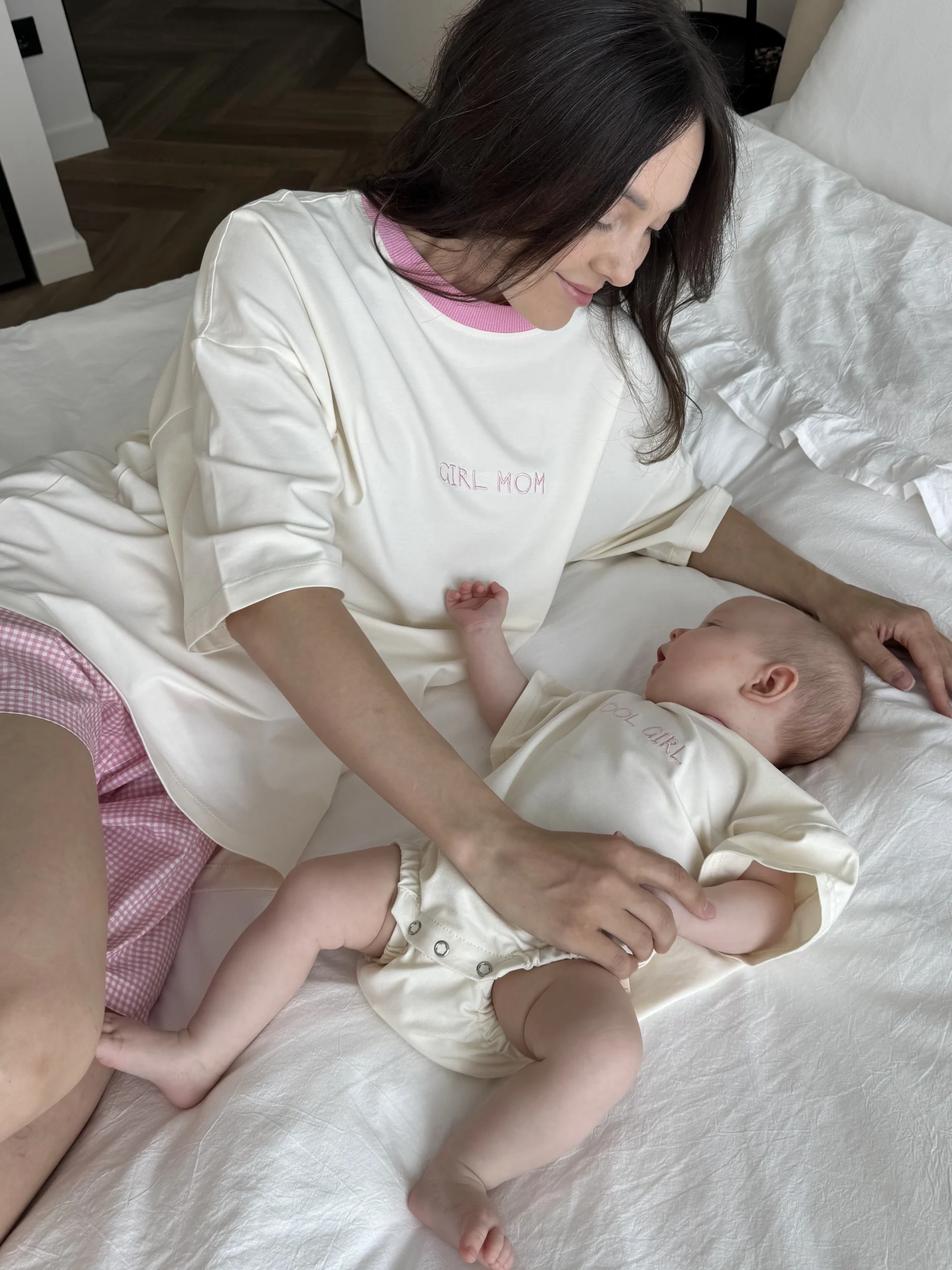 Футболка GIRL MOM